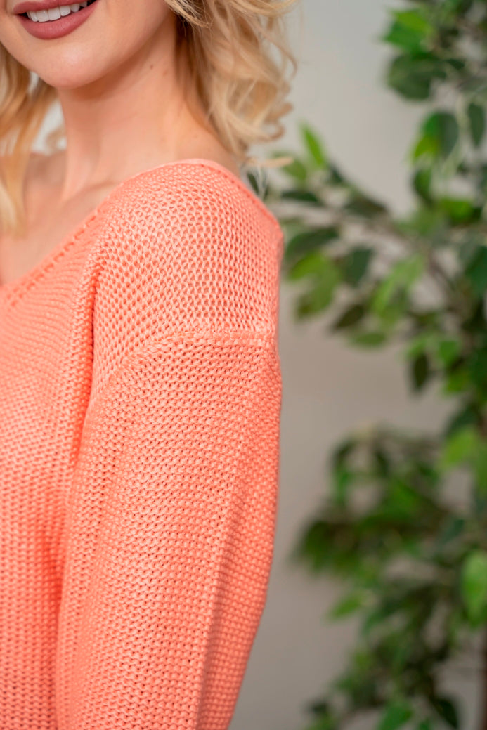 v neck knit, 100% cotton, high low hem with side split, cuffed sleeve, versatile, top pick, wardrobe staple, must have, winter 2022, autumn 2022, so in style, easy to wear, comfortable, colours pop, support small business, online, coral, navy, Bessie Knit