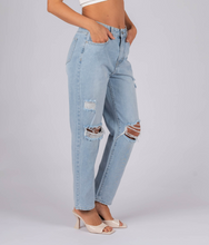 Load image into Gallery viewer, Nicky jeans, Bylily, Mom jeans, distressed, high waist.
