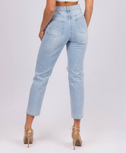 Load image into Gallery viewer, Nicky jeans, Bylily, Mom jeans, distressed, high waist.
