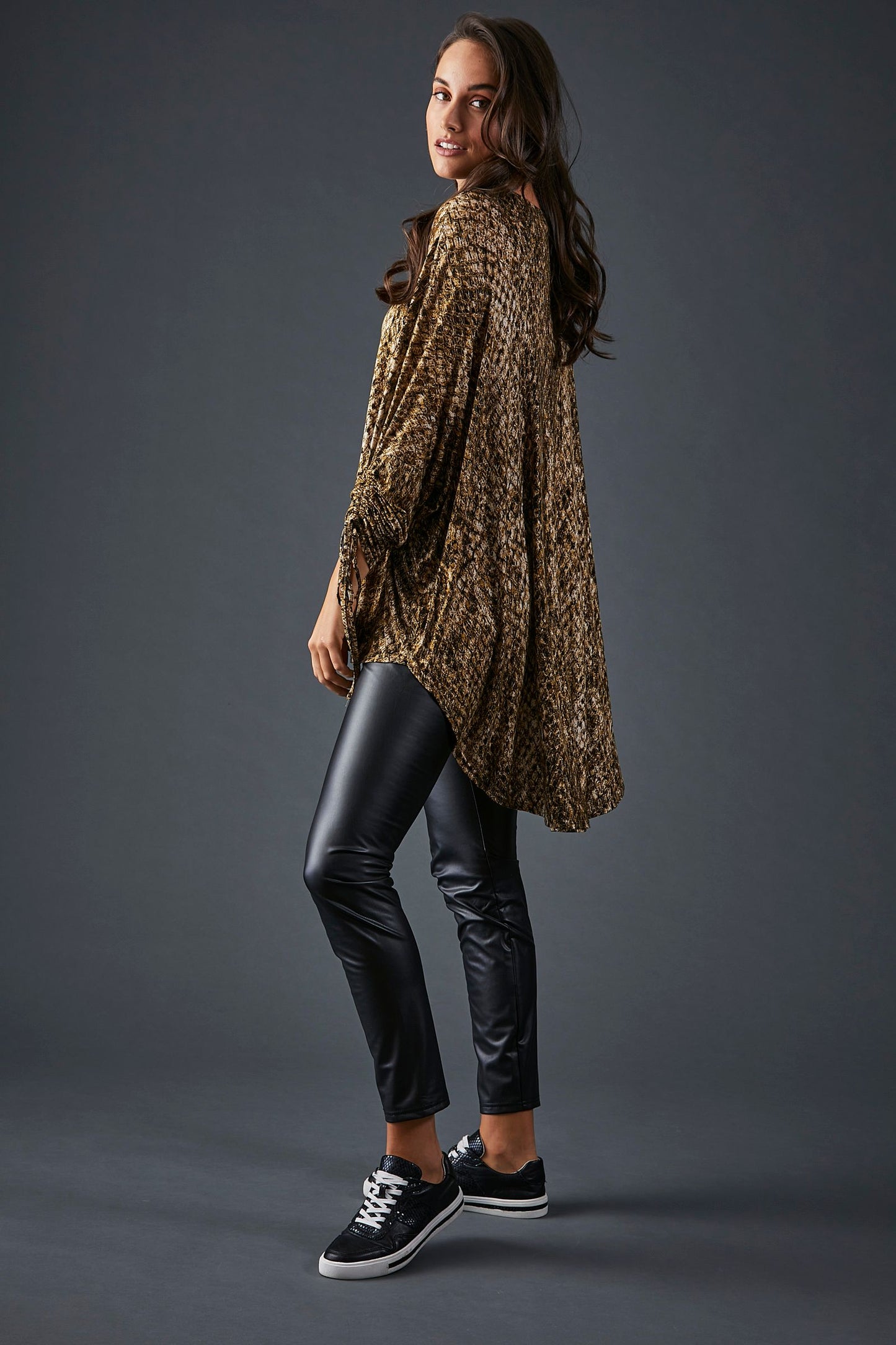 El Questro Ruched Top, Boa, Mud, Port, round neck, long scoop at back, ruched sleeve,  rayon spandex mix, leopard print, eb&ive, winter 2022, autumn 2022, small business, online, one size