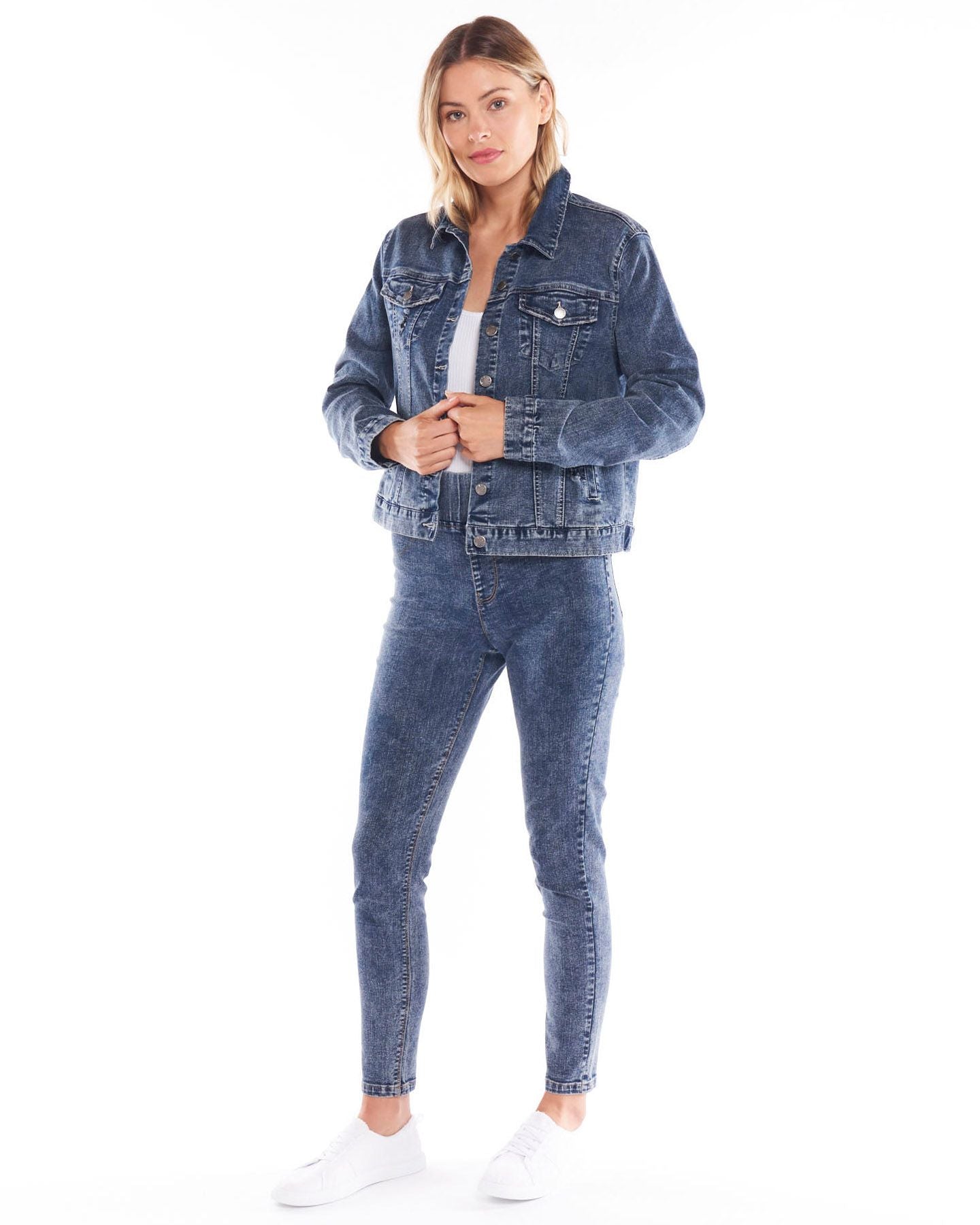 Sass Clothing, Betty Basics, denim jacket, dusty blue, wardrobe staple, denim double denim, winter 2022, autumn 2022, cool nights, throw on, smart casual, dress it up or down, must have, top pick, comfort, support small business, online