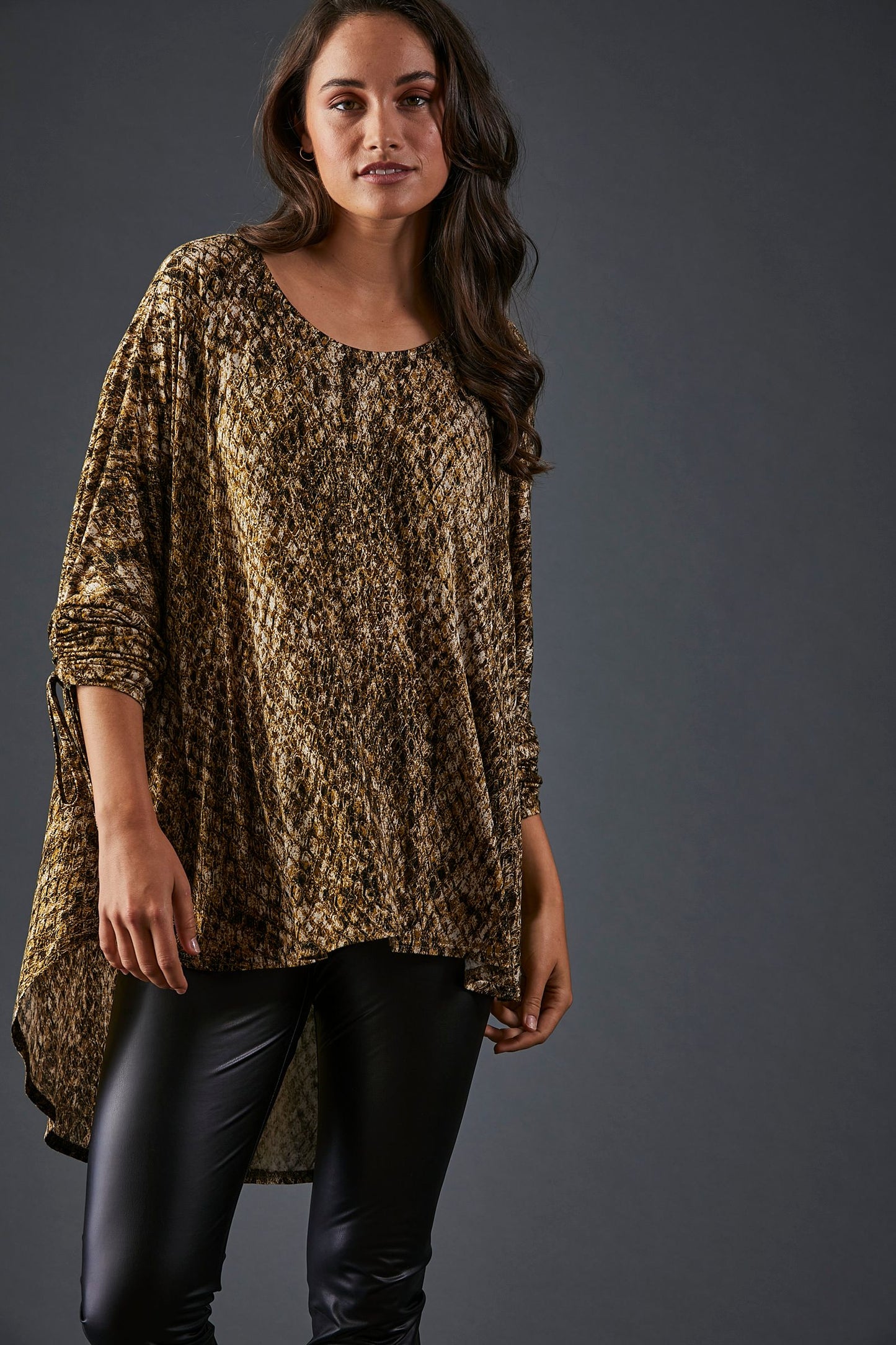 El Questro Ruched Top, Boa, Mud, Port, round neck, long scoop at back, ruched sleeve,  rayon spandex mix, leopard print, eb&ive, winter 2022, autumn 2022, small business, online, one size