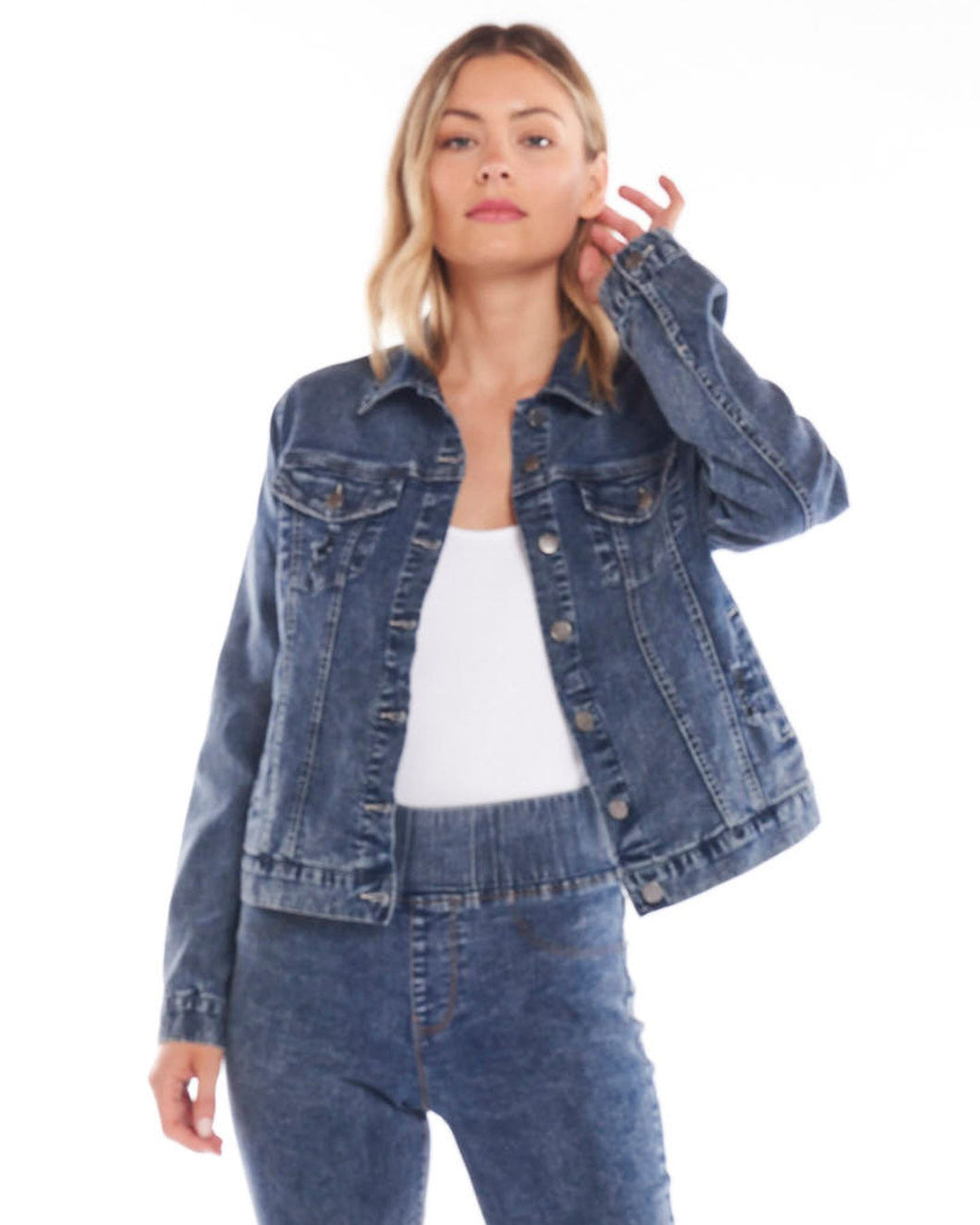Sass Clothing, Betty Basics, denim jacket, dusty blue, wardrobe staple, denim double denim, winter 2022, autumn 2022, cool nights, throw on, smart casual, dress it up or down, must have, top pick, comfort, support small business, online