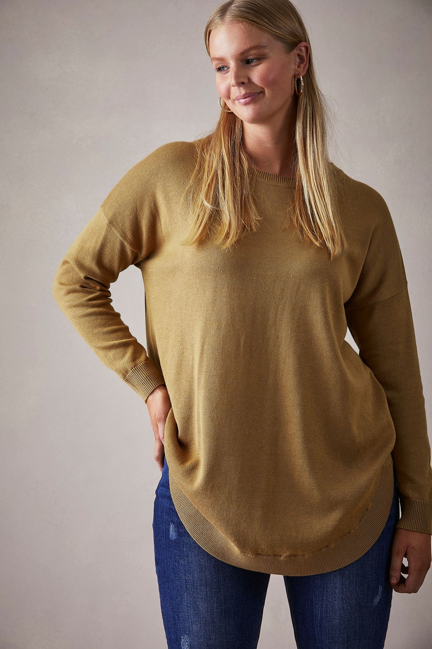 Acrylic cotton blend, round neck, drop shoulder, scoop front and back, side split, eb&ive, winter 2022, autumn, winter, warm, knits, dijon